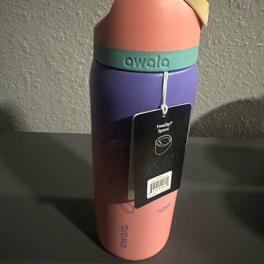 Owala free sip Pocahontas 32 oz never used